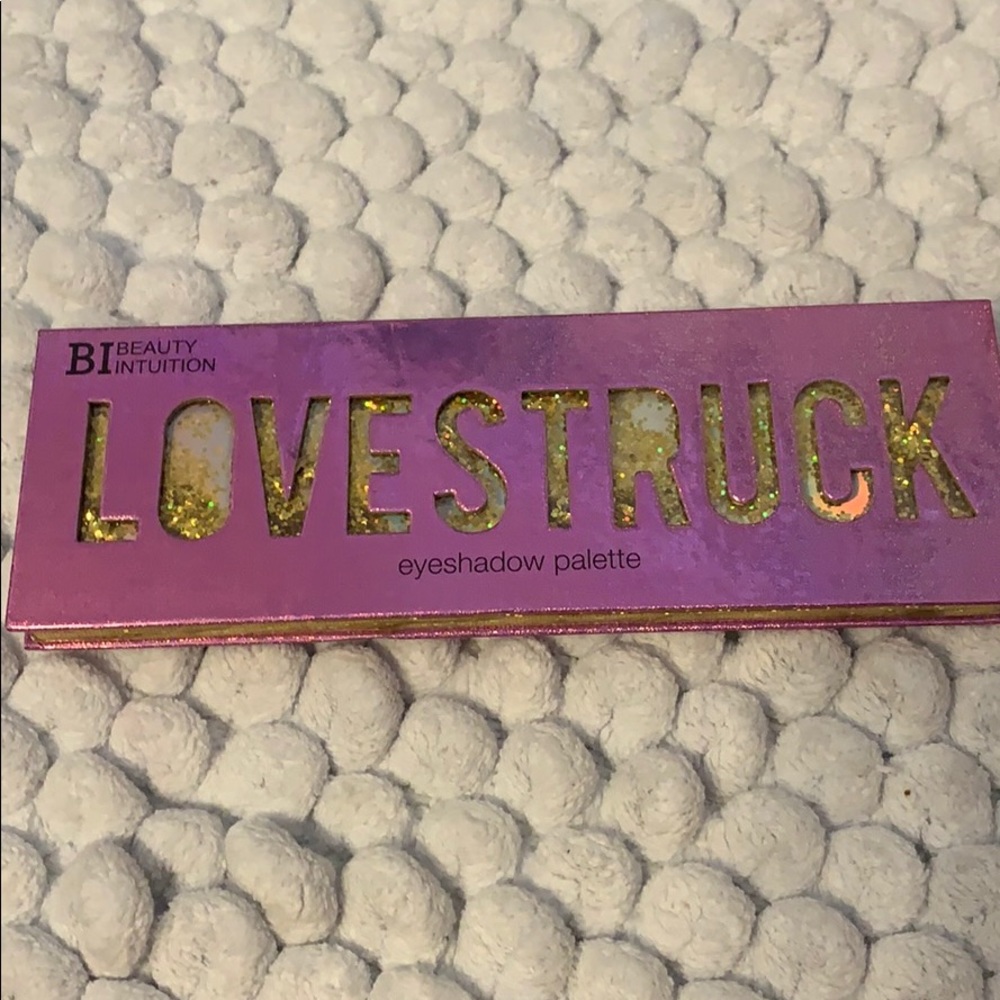 makeup palette